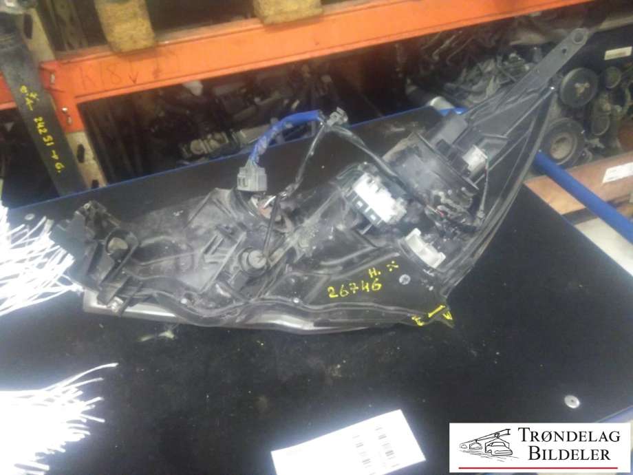 Frontlykt høyre full-LED til Subaru Outback 2015-2020 (Type V)  (84002-AL020|)