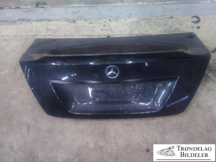 Bakluke sedan til Mercedes C-Klasse, 2011-2014 (Fase 2) (W204) (W204) (A 204 750 00 75)