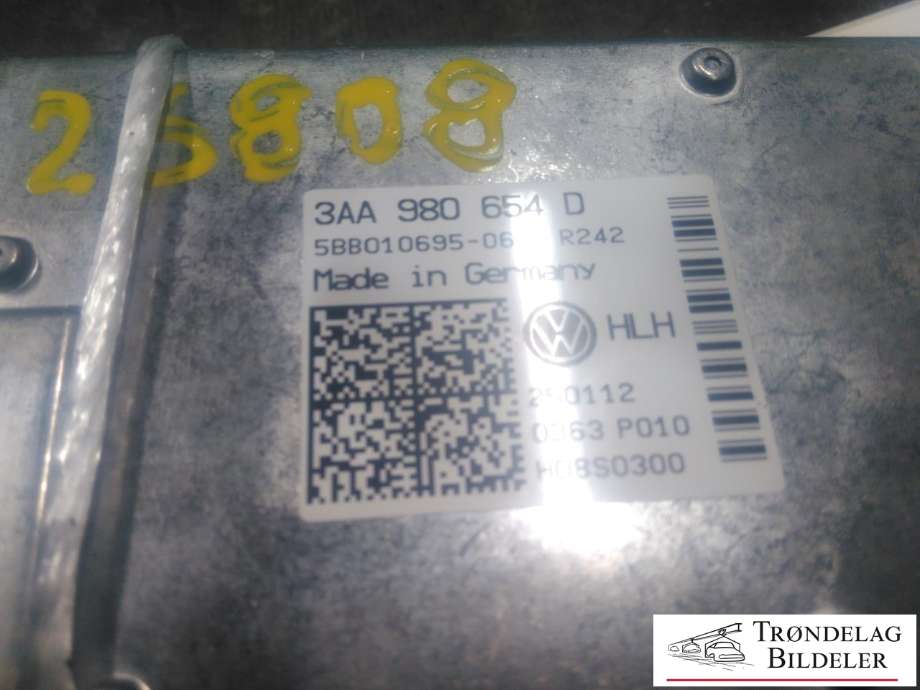 Parkeringskamera foran til VW CC 2012-2014 (PASSAT CC) (PASSAT CC) (3AA 980 654 D|5BB010695-06|250112)