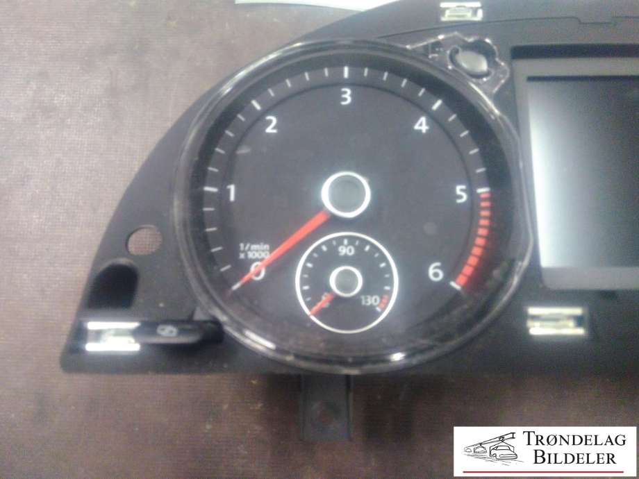Instrumentpanel til VW CC 2012-2014 (PASSAT CC) (PASSAT CC) (3C8 920 870 L|)