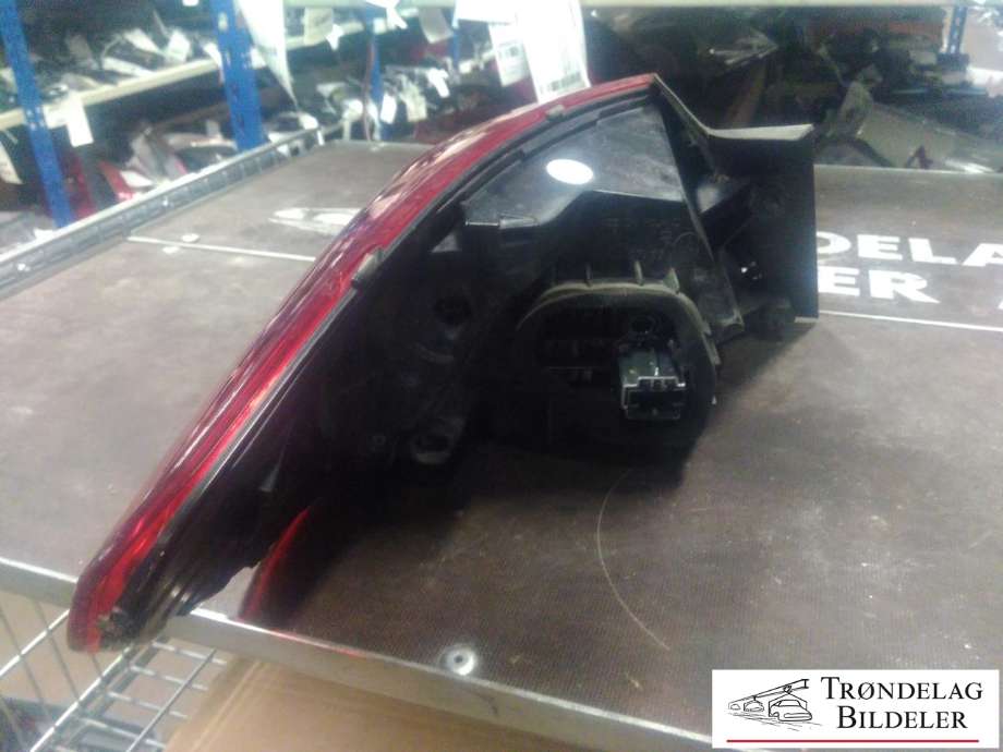Baklykt høyre ytre til VW CC 2012-2014 (PASSAT CC) (PASSAT CC) (3C8 945 208 M|3C8 945 208 AD|)