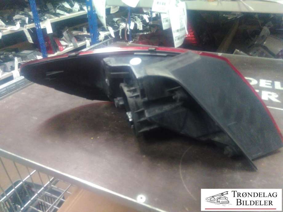 Baklykt høyre ytre til VW CC 2012-2014 (PASSAT CC) (PASSAT CC) (3C8 945 208 M|3C8 945 208 AD|)