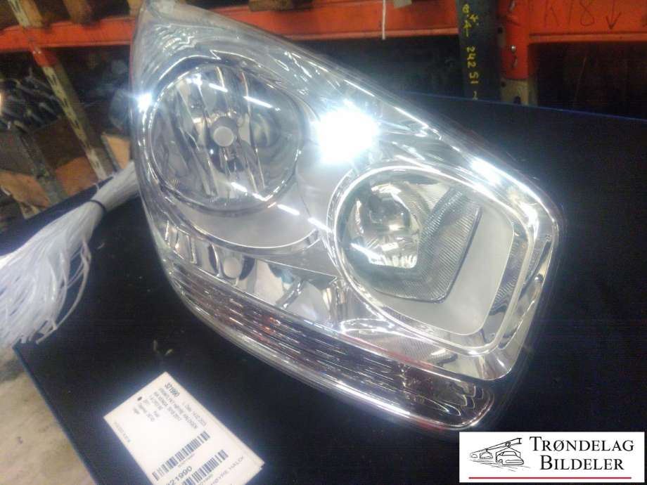 Frontlykt høyre halogen til Kia Venga 2010-2017  (AL|0 301 257 202 00|1P921-02000|92102-1P000)