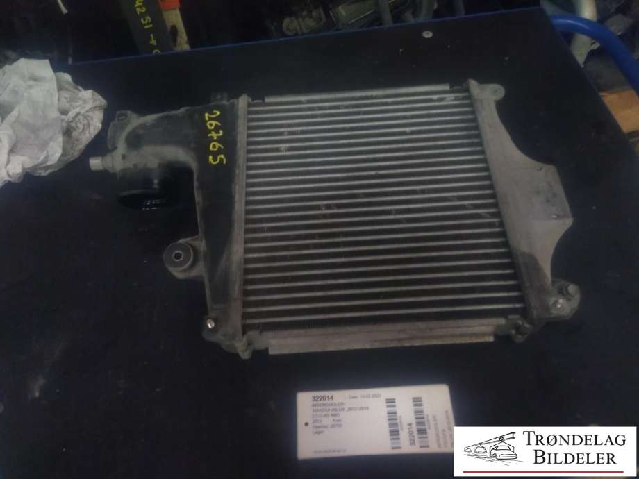 Intercooler til Toyota Hilux, 2012-2016  (TOYOTA|1270001070)