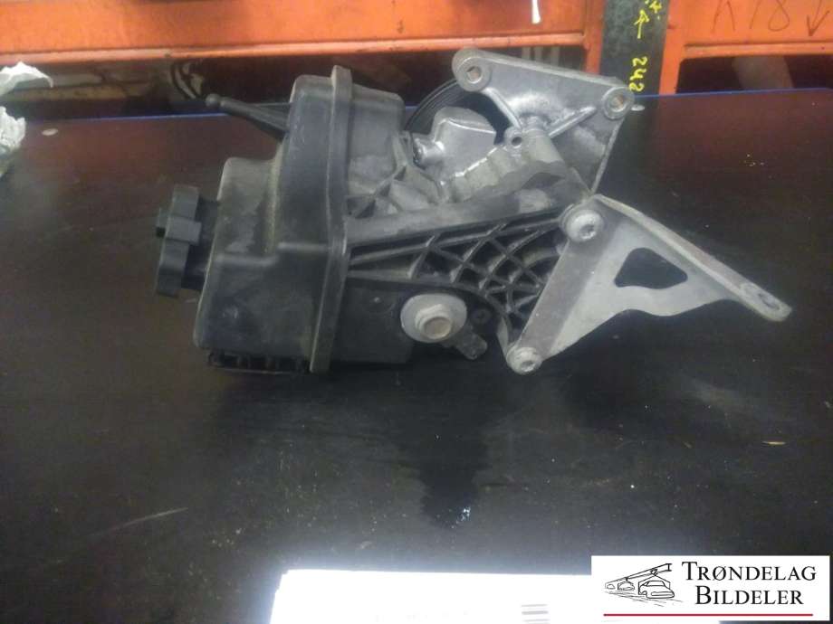 Servo pumpe mekanisk til Mercedes C-Klasse 2011-2014 (Fase 2) (W204) (W204) (A 006 466 92 01|0064669201|)