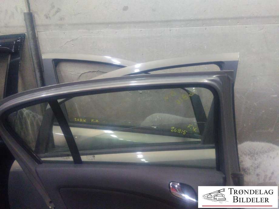 Dør venstre bak til Opel Corsa D 2006-2014  (93192301|)