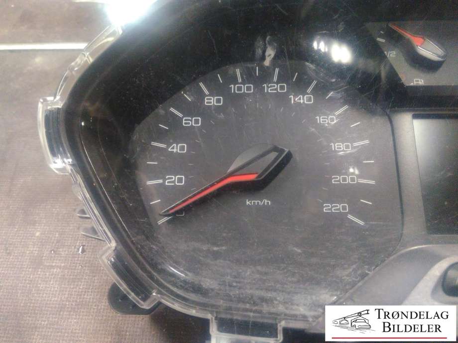 Instrumentpanel til Peugeot Partner 2019-->> (Type III)  (98 311 016 80 00|)