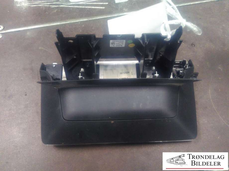 Bilstereo navigasjon skjerm til Peugeot Partner 2019-->> (Type III)  (98 162 661 ZD|)