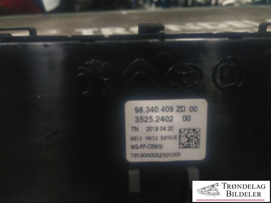 Varmeapparat betjening til Peugeot Partner 2019-->> (Type III) (98340409ZD|3525.2402|)