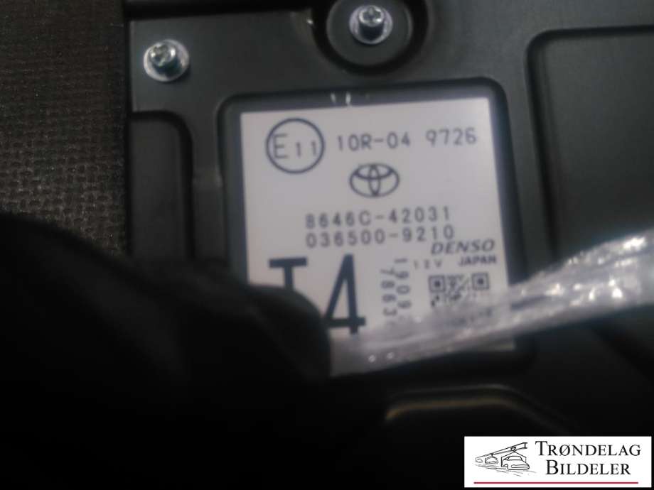 Parkeringskamera foran til Toyota RAV4 2019-->> (Type V) (TOYOTA|8646C-42031|036500-9210|)