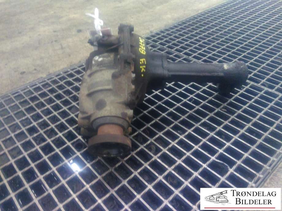 Kardang klokke foran til Land Rover Discovery 2005-2009 (Type III) (LR006011|TAG500140|LR056944|TAU500080|)