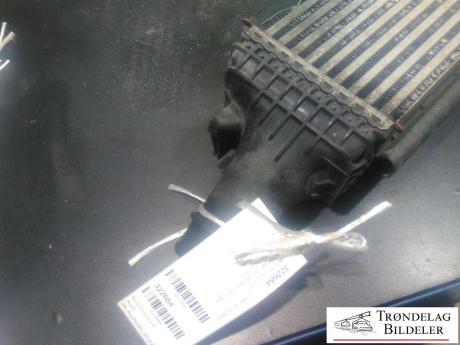 Intercooler til Audi A6, Allroad 2012-2014 (Type III, Fase 1) (C7) (C7) (BEHR|8K0145805R|)