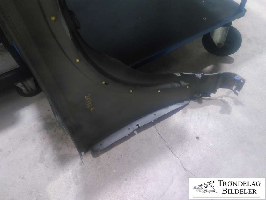 Skjerm venstre foran til Land Rover Discovery 2005-2009 (Type III)  (ASB780030|5H2216016AA|)