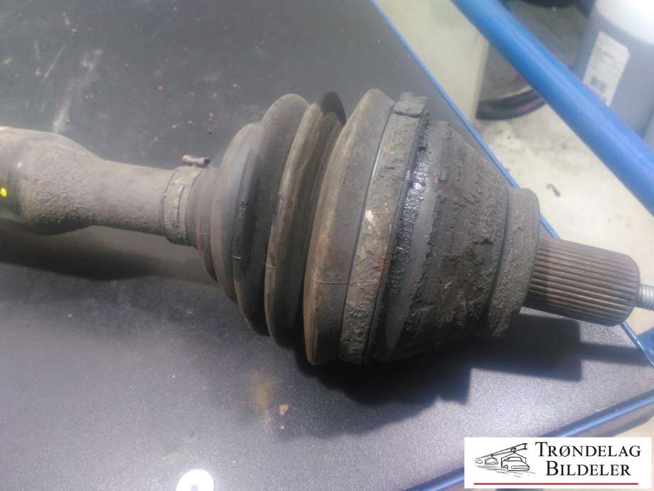 Drivaksel høyre foran, diesel/manuell til Volvo XC70 2008-2013 (Type II, Fase 1)  (VOLVO|P30651673|)