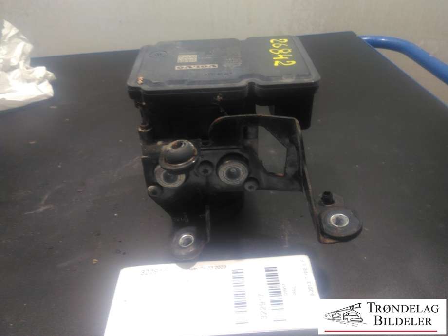 ABS sentral til Volvo XC70 2008-2013 (Type II, Fase 1) (VOLVO|30681619|8G9N-2C4C5-AC|)