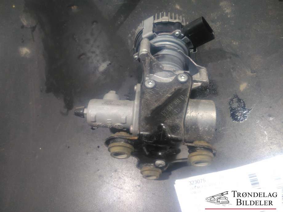 Bremsefordeler til VW Golf VII 2012-2017 (Fase 1)  (5QE 614 307 B|5QE 614 307 J|)