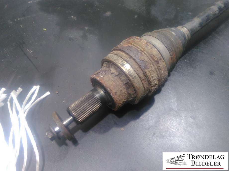 Drivaksel venstre bak, diesel/manuell til Volvo XC70 2008-2013 (Type II, Fase 1)  (6G9N-4B402-BA|)