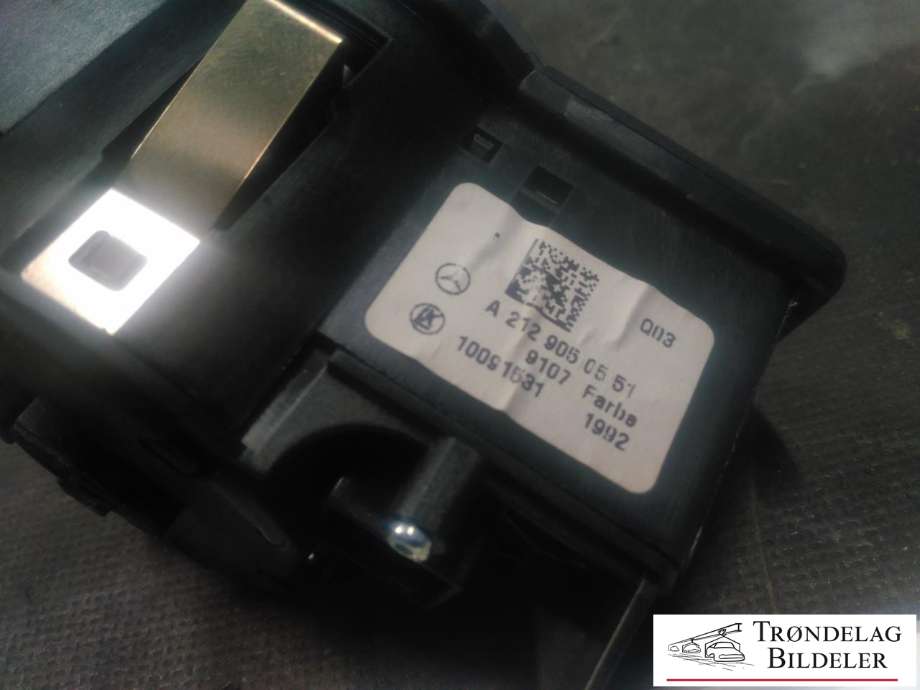 Bryter lys til Mercedes GL 2012-2016 (Fase 1) (X166) (X166) (A212 905 05 51|10091531|)