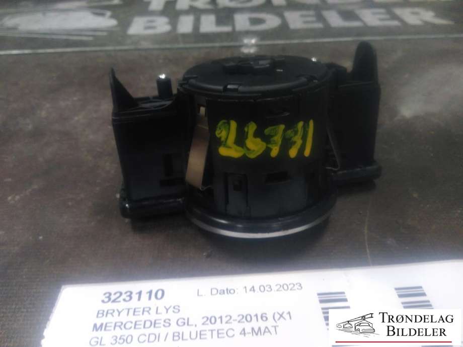 Bryter lys til Mercedes GL 2012-2016 (Fase 1) (X166) (X166) (A212 905 05 51|10091531|)