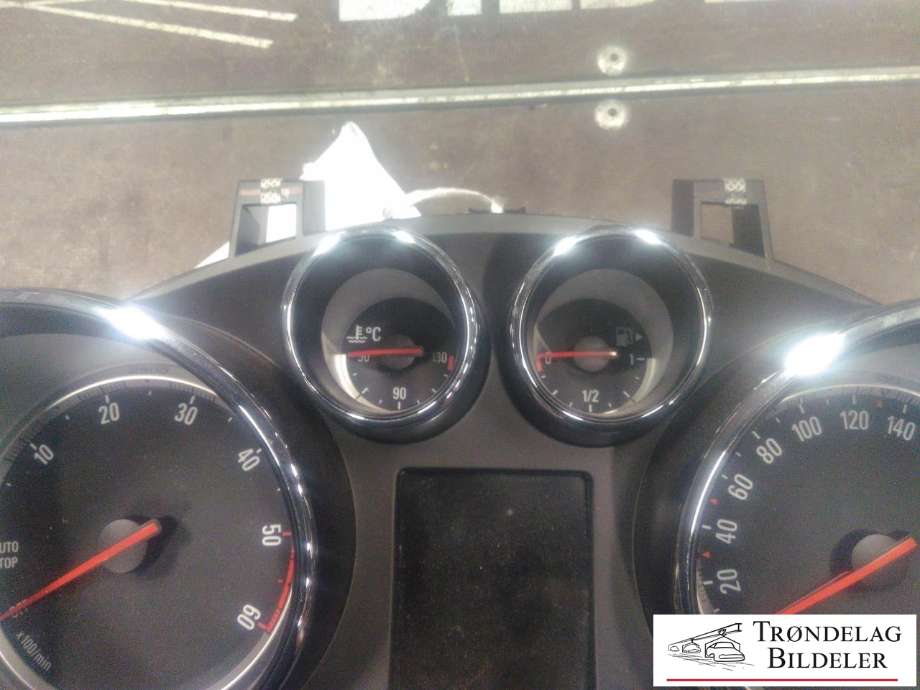 Instrumentpanel til Opel Mokka 2012-2016 (Type I, Fase 1)  (95375175|A2C90117600|)