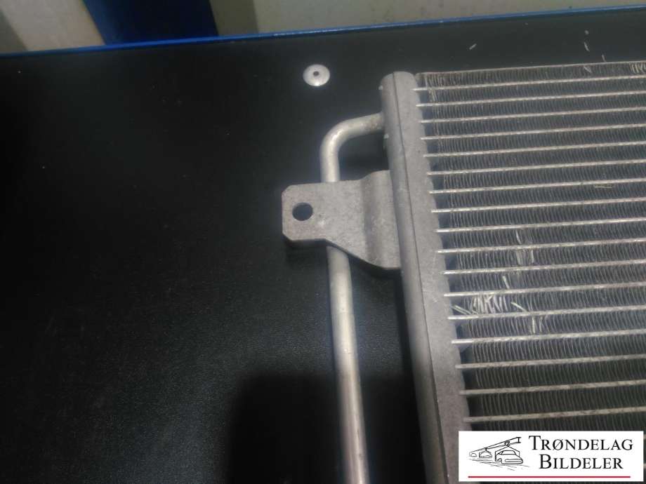 Aircondition radiator til VW Transporter / Caravelle 2003-2009 (Fase 1) (T5) (T5) (BEHR|7H0 820 411 E|)