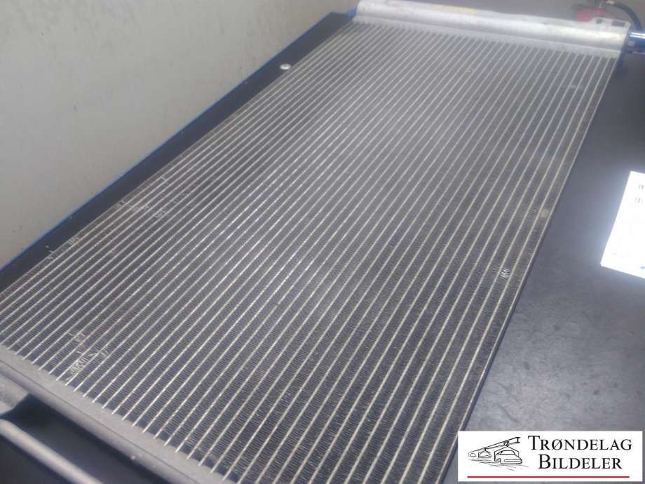 Aircondition radiator til VW Transporter / Caravelle 2003-2009 (Fase 1) (T5) (T5) (BEHR|7H0 820 411 E|)