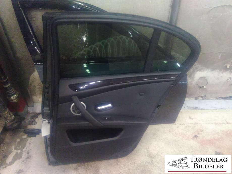 Dør høyre bak til BMW 5-Serie 2003-2010 (E60/E61) (E60/E61) (41 00 9 631 832|)