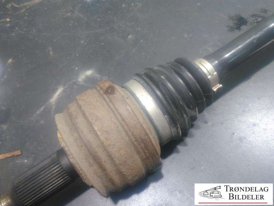 Drivaksel høyre bak, diesel/automat til VW Transporter / Caravelle 2009-2015 (Fase 2) (T5) (T5) (7E0 501 202|)