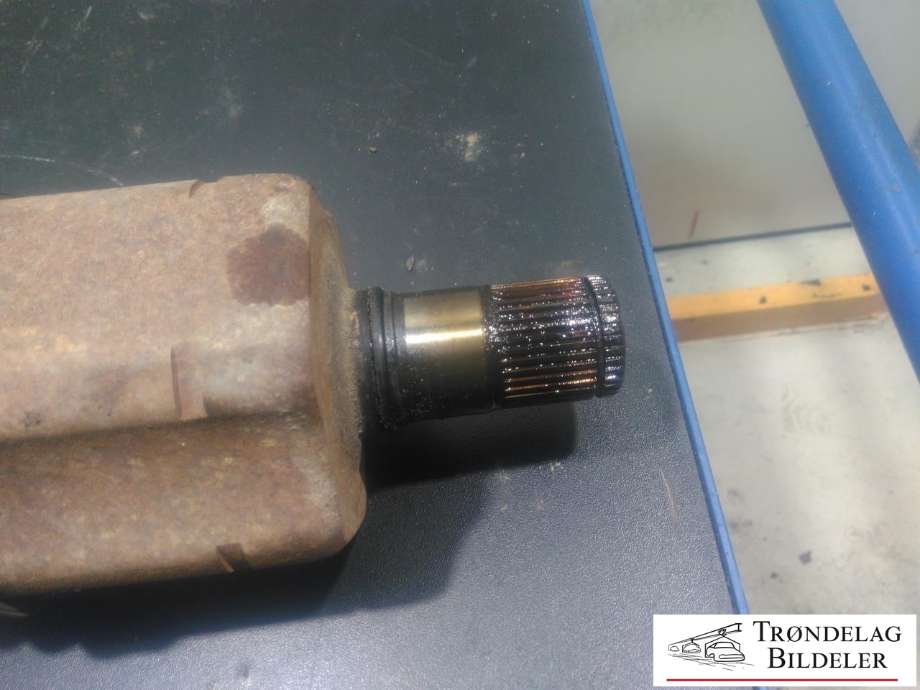Drivaksel venstre foran, diesel/automat til VW Transporter / Caravelle 2009-2015 (Fase 2) (T5) (T5) (7E0 407 271 L|)
