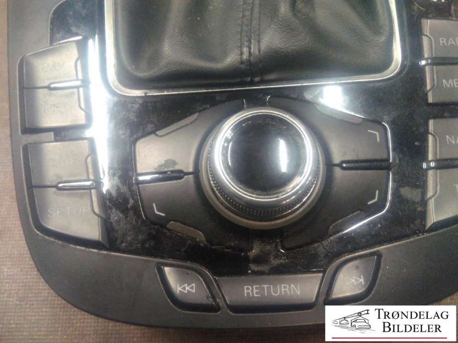 Bilstereo betjeningspanel til Audi Q5 2008-2012 (Type I, Fase 1)  (PREH|8T0 919 609 WFX|)