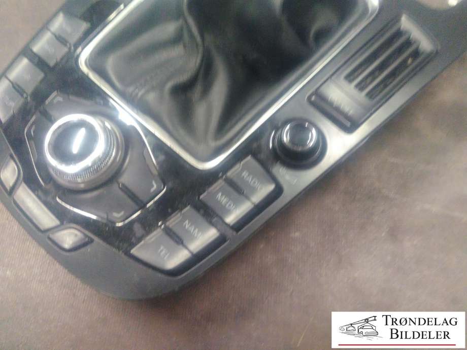 Bilstereo betjeningspanel til Audi Q5 2008-2012 (Type I, Fase 1)  (PREH|8T0 919 609 WFX|)