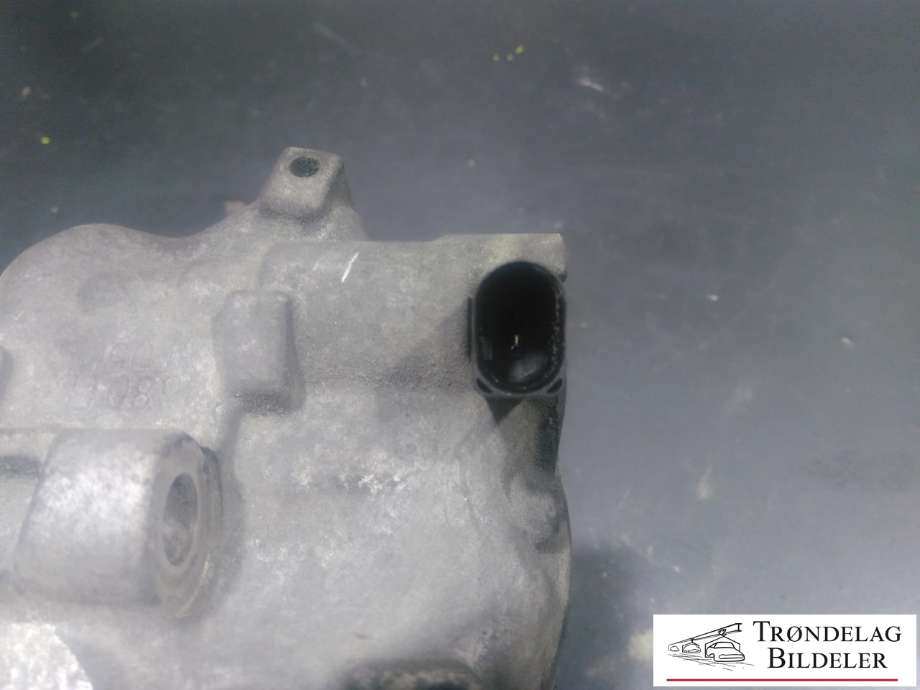 Aircondition kompressor til VW Touran 2007-2010 (Type I, Fase 2) (VW AG|5Q0820803F|5Q0820803K|890632|5Q0820803D|5Q0820803J|5Q0820803G|1K0820803A|1K0820803B|1K0 820 859 F|1K0 820 859 S|1K0820803L|1K0820803M|5Q0820803M|1K0820803G|1K0820803J|1K0820803K|1K0820803N|1K0820803P|1K0820803Q|1K0820803S|5K0820803|5K0820803A|5K0820803B|5K0820803C|5K0820803D|5K0820803E|5K0820803F|5K0820803G|5K0820803H|5K0820803J|5K0820803K|5N0820803|890633|5N0820803C|1K0 820 808 B|5N0820803H)