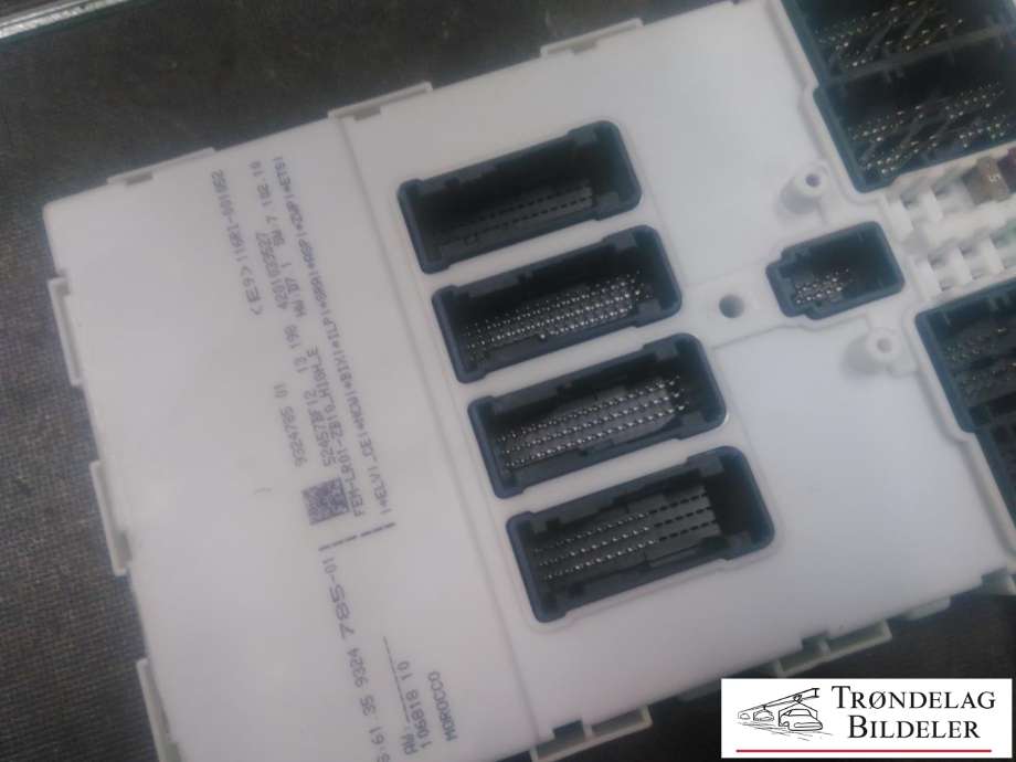Sikringsboks kupe til BMW 3-Serie 2012-2018 (F30/F31/F34) (F30/F31/F34) (61.35 9324 785-01|9324785 01|)
