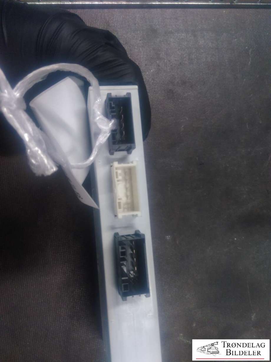 Styreenhet elektrisk bakluke til BMW 3-Serie 2012-2018 (F30/F31/F34) (F30/F31/F34) (BOSCH|61.35 7384722|F005V01559|0036893602)
