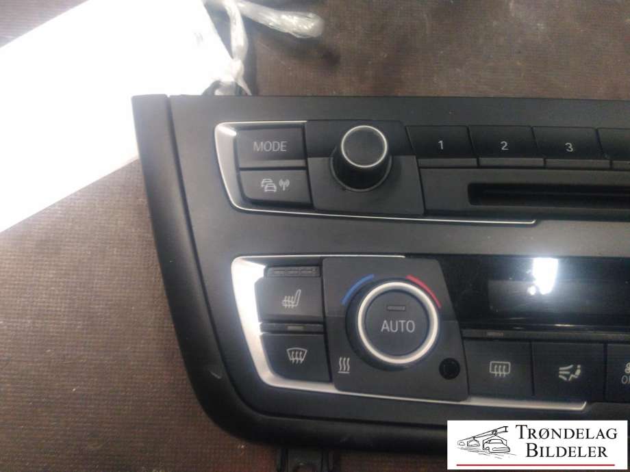Varmeapparat betjening til BMW 3-Serie 2012-2018 (F30/F31/F34) (F30/F31/F34) (BMW|6131 9251102-04|)