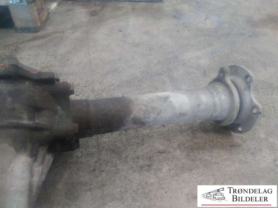 Kardang klokke foran til Toyota Hiace 2001-2006 (Fase 2)  (41110-26570|)