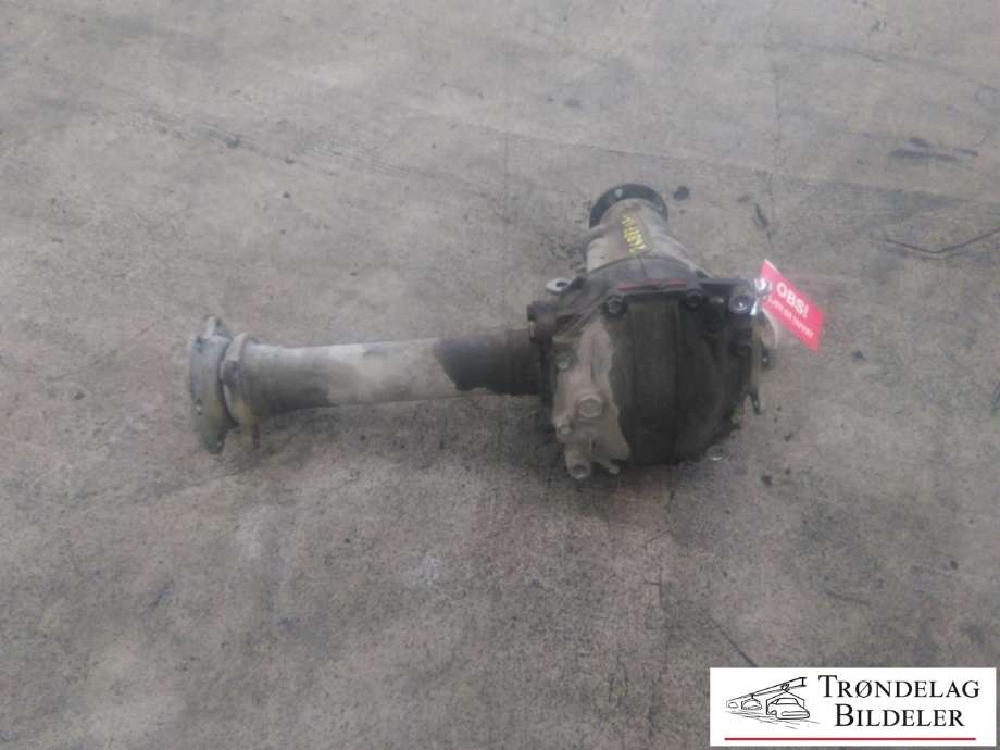 Kardang klokke foran til Toyota Hiace 2001-2006 (Fase 2)  (41110-26570|)