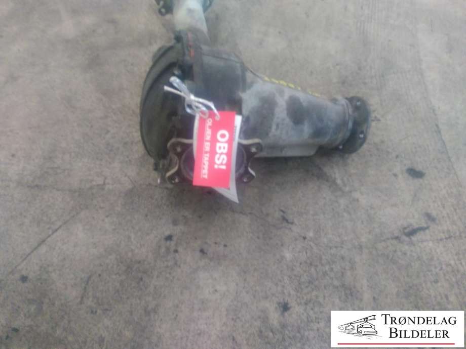 Kardang klokke foran til Toyota Hiace 2001-2006 (Fase 2)  (41110-26570|)
