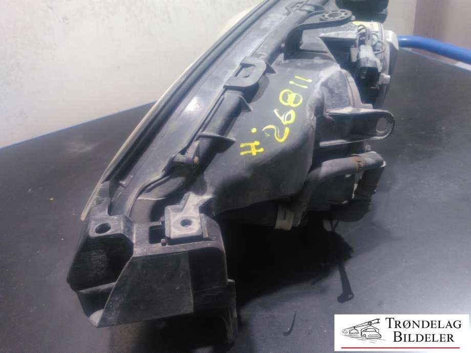 Frontlykt høyre xenon til Subaru Outback 2007-2009 (Type III, Fase 2)  (84001-AG380|)