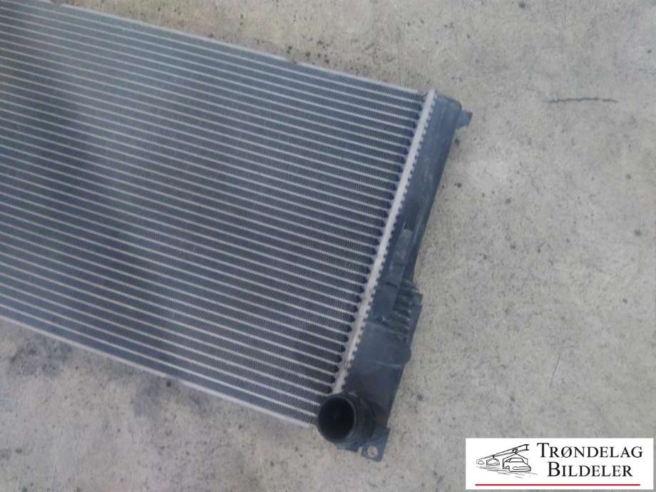 Radiator (manuell gir) til BMW 3-Serie 2012-2018 (F30/F31/F34) (F30/F31/F34) (BMW|7600511-01|)
