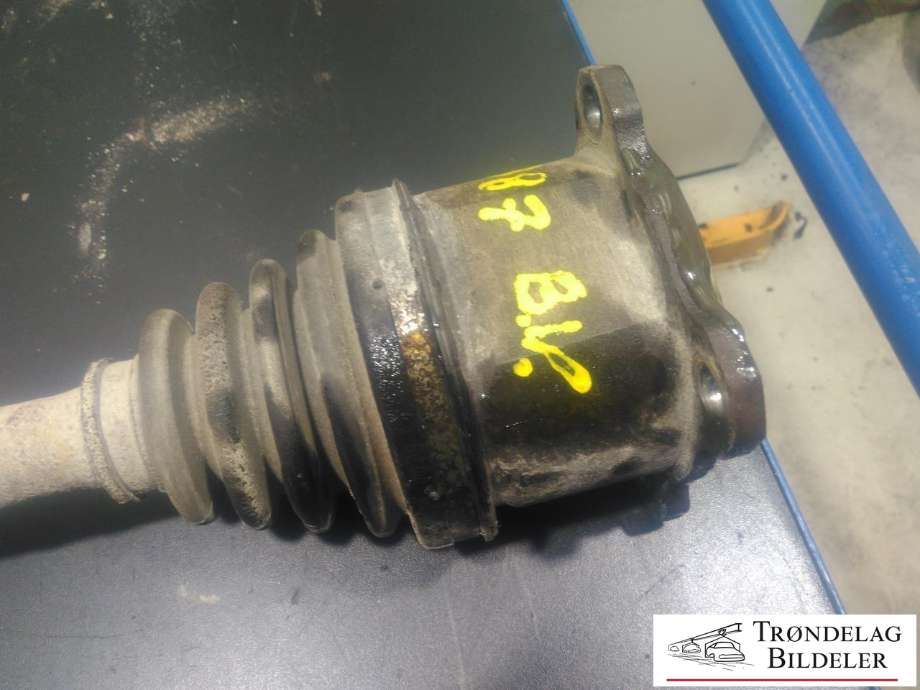 Drivaksel venstre bak, diesel/manuell til Toyota Hiace 2001-2006 (Fase 2)