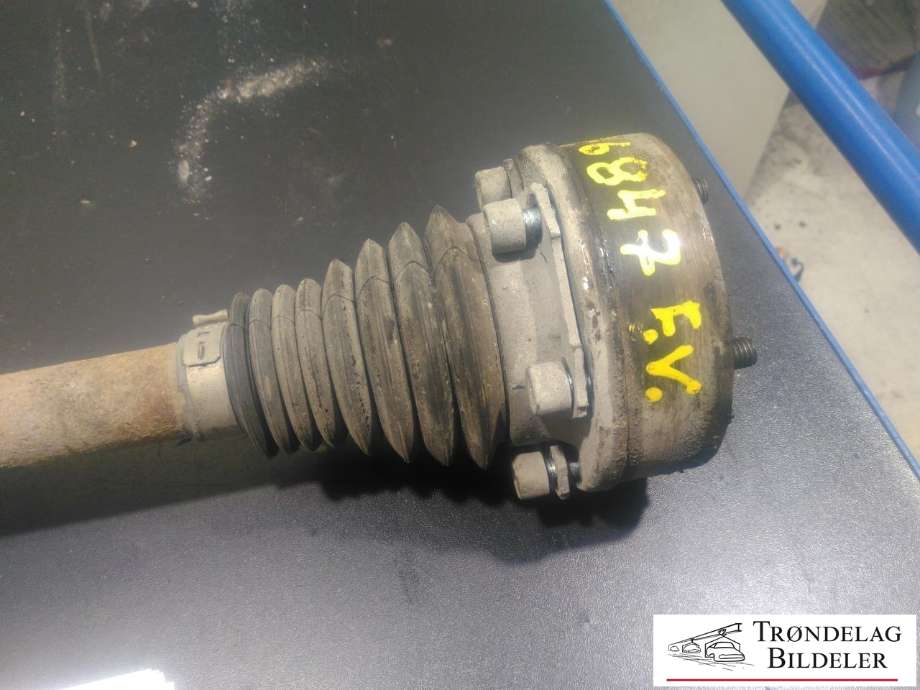 Drivaksel venstre foran, diesel/manuell til VW Touran 2003-2006 (Type I, Fase 1)  (1K0 407 271 CP|)