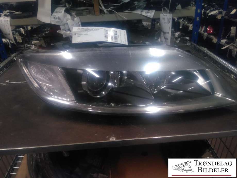 Frontlykt høyre xenon til Audi Q7, 2006-2010 (Type I, Fase 1)  (4L0 941 030 B)