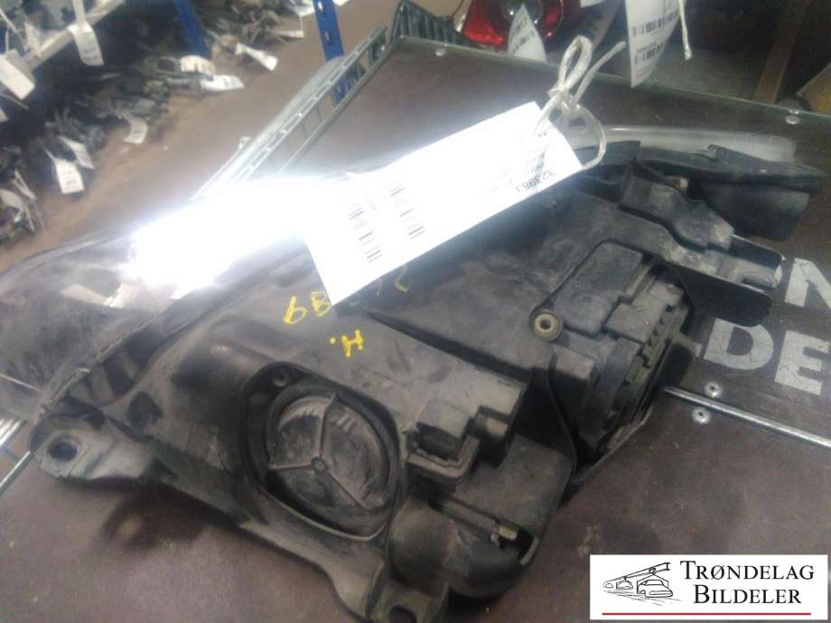 Frontlykt høyre xenon til Audi Q7 2006-2010 (Type I, Fase 1) (4L0 941 030 B|)