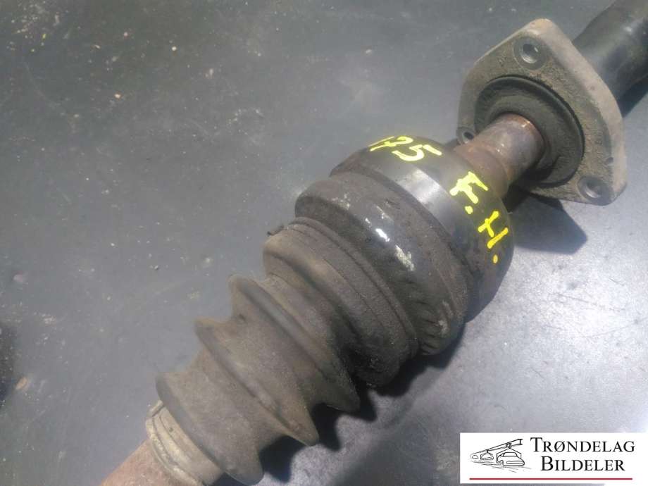 Drivaksel høyre foran til Opel Insignia A 2014-2017 (93169644|13348258|3 75 057|374922|)