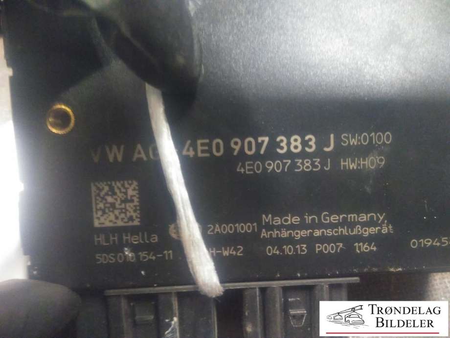 Styreenhet hengerfeste til Audi Q7 2006-2010 (Type I, Fase 1)  (VW AG|4E0 907 383 J|)