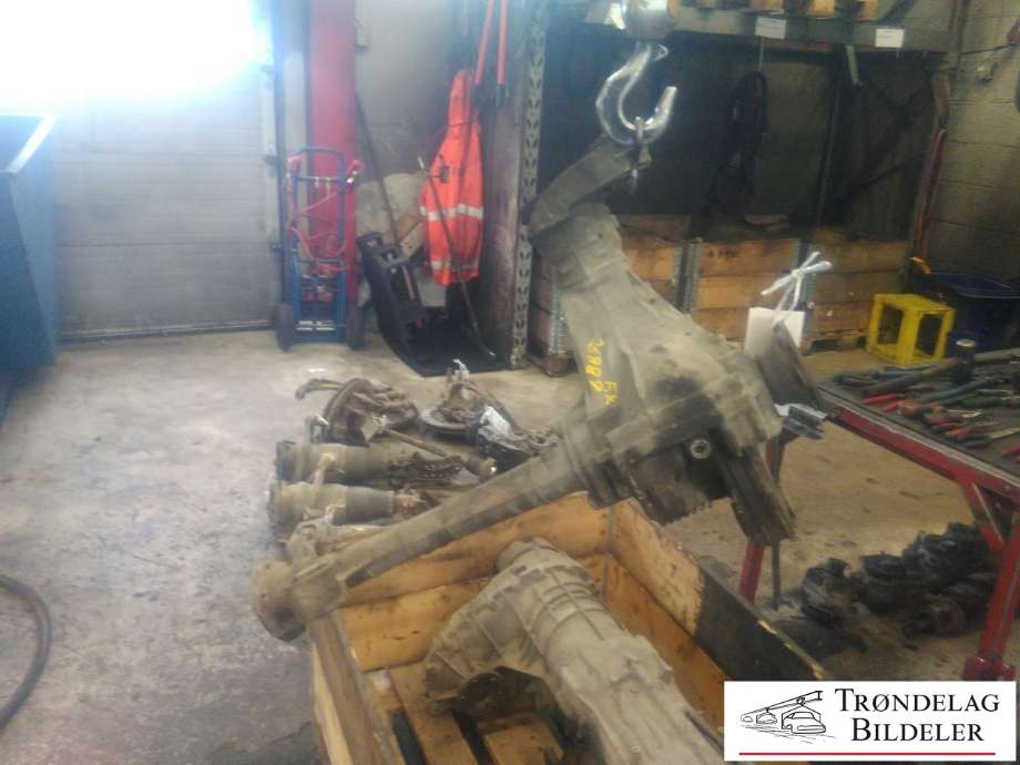 Kardang klokke foran til Audi Q7 2006-2010 (Type I, Fase 1)  