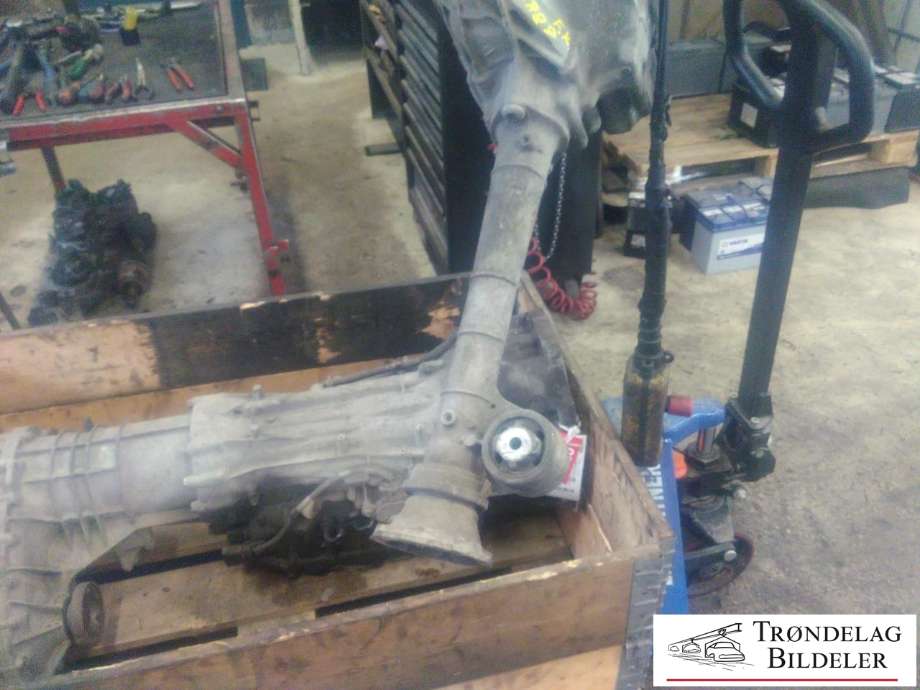 Kardang klokke foran til Audi Q7 2006-2010 (Type I, Fase 1)  