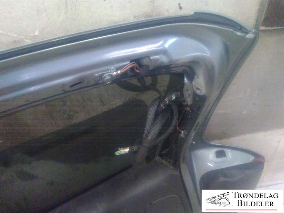 Bakluke til Audi Q7 2006-2010 (Type I, Fase 1)  (4L0 827 023|)