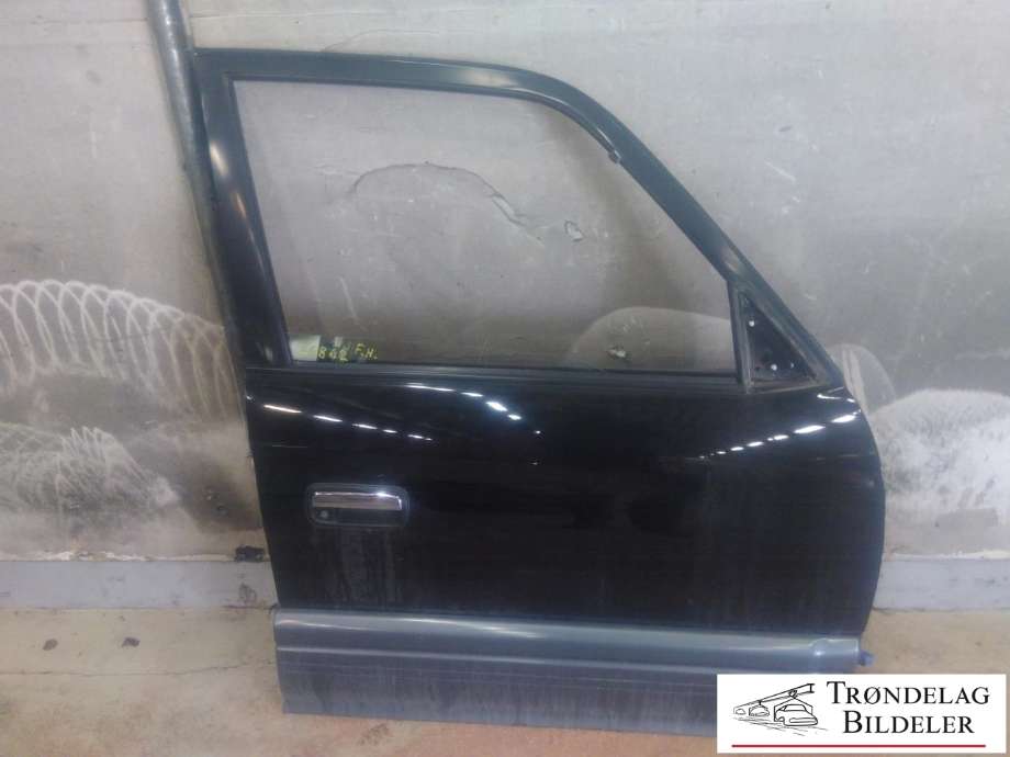 Dør høyre foran til Toyota Land Cruiser 90, 1996-2002  (68101-60070|67001-60400)